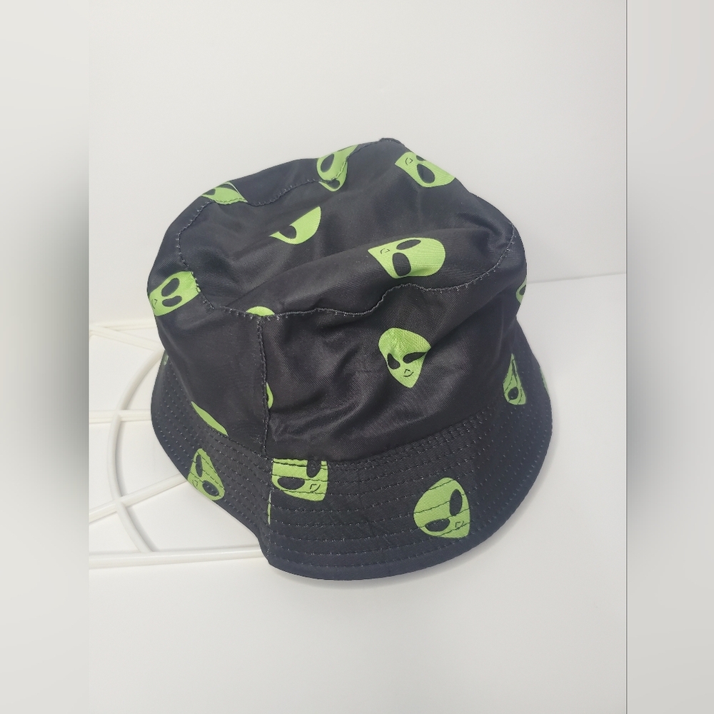 Pre-Loved Black and Green Alien Bucket Hat